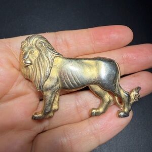 Vintage Gold Tone JJ Lion Figural Brooch Pin